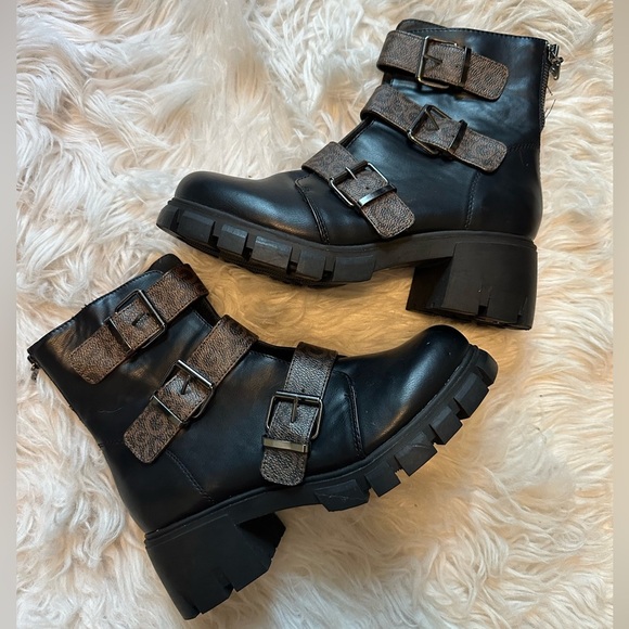 Guess GBG Chunky Lug Sole Adalia Combat Buckle Boots size 8 - Picture 1 of 5